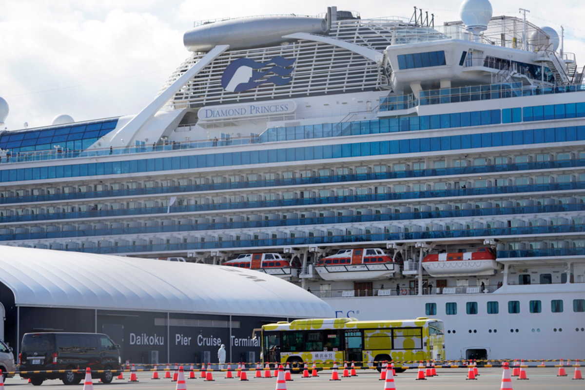 Κοροναϊός: Ακόμα 500 επιβάτες του Diamond Princess αποβιβάζονται