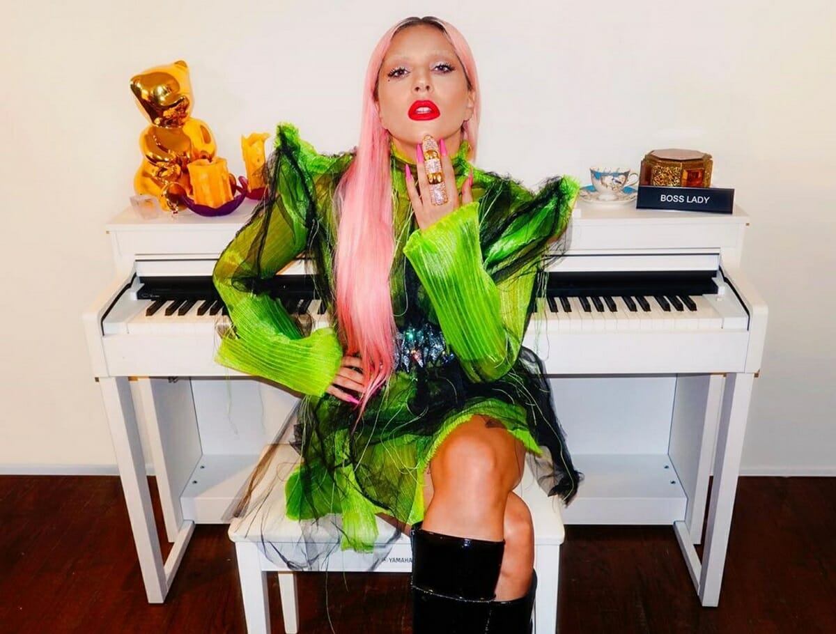 Lady Gaga: Είναι full in love! Η τρυφερή selfie με τον νέο της σύντροφο