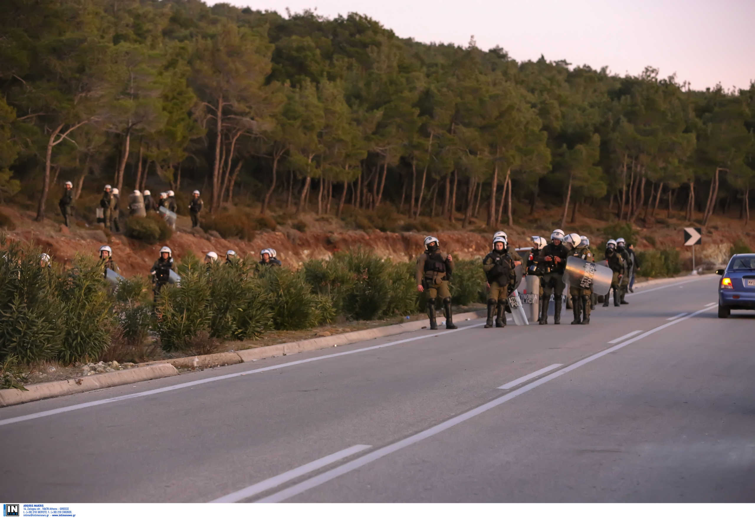 Λέσβος: Έτσι φτιάχνεται το νέο κλειστό κέντρο! Εντάσεις και “λουκέτα” για το προσφυγικό (Βίντεο)