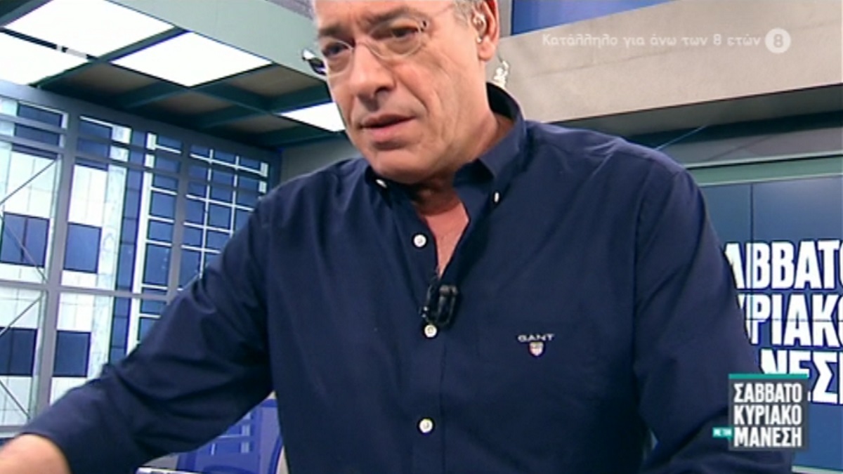 Τα παιδία παίζει! Ο Νίκος Μάνεσης “εκτός ελέγχου” αρπάζει και στριφογυρίζει κάμεραμαν