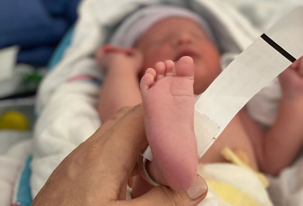 Γνωστή ηθοποιός γέννησε και αυτές είναι οι πρώτες φωτογραφίες του μωρού της!