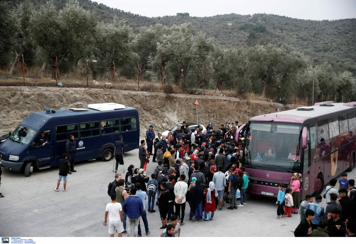 «Βράζουν» Χίος και Λέσβος για τα κλειστά κέντρα