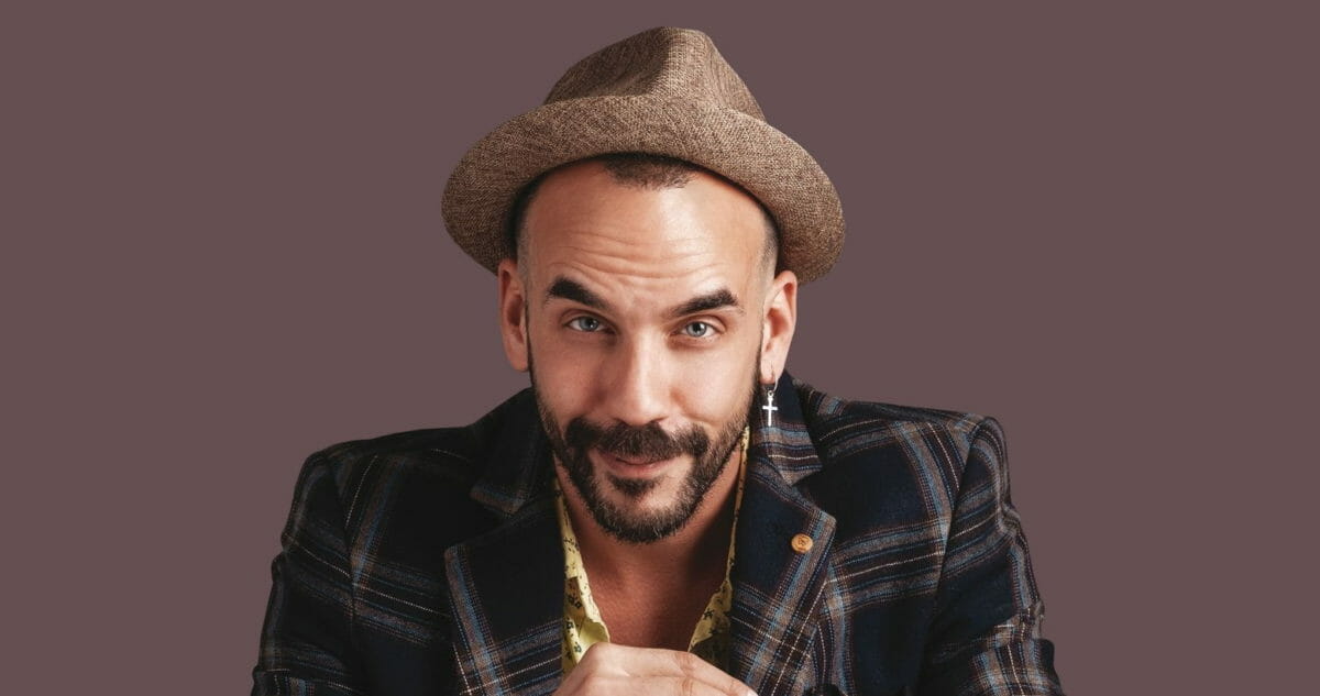 “Δεν βλέπω τίποτα στον Πάνο Μουζουράκη, κατέστρεψε ένα από τα σημαντικότερα γαλλικά τραγούδια”!