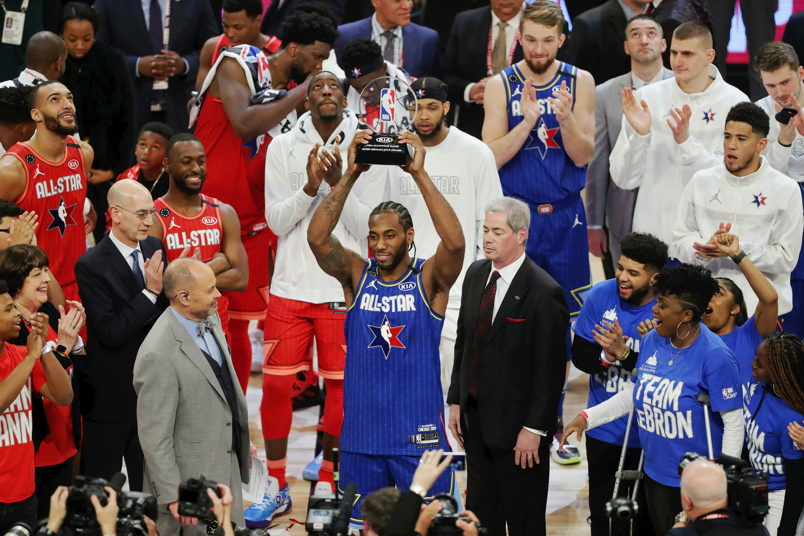 NBA All Star Game: Νίκησε… ξανά τον Αντετοκούνμπο! MVP ο Λέοναρντ (video)