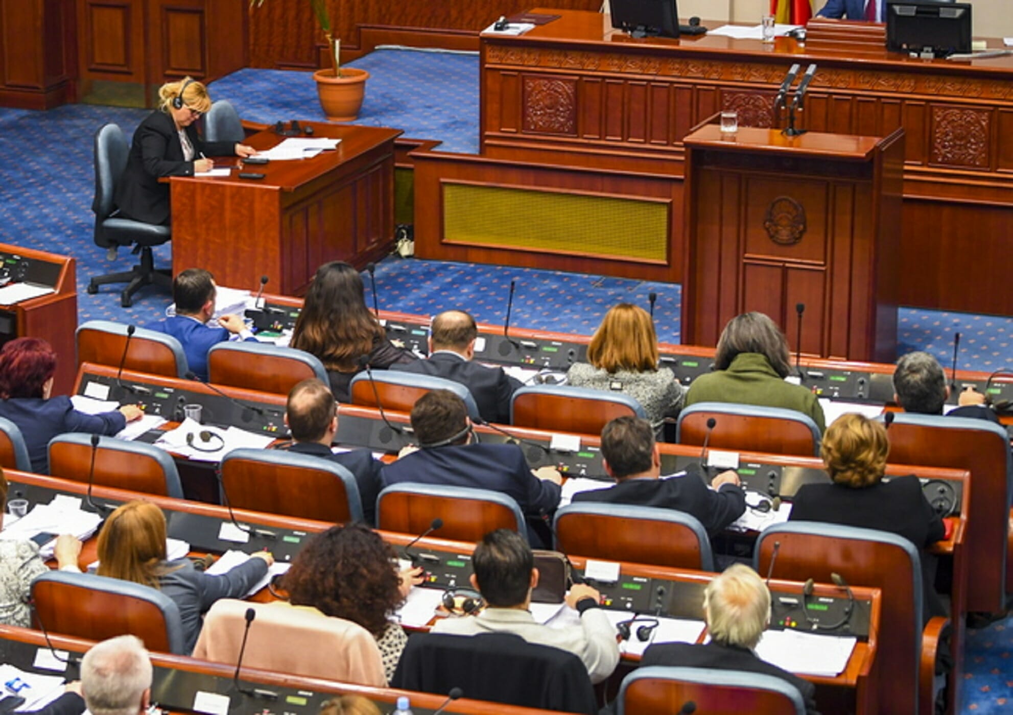 epa07276077 The members of the FYROM Parliament vote for changing the constitution and change the country name to North Macedonia in Skopje, The Former Yugoslav Republic of Macedonia, 11 January 2019. The agreement with Greece is key for Macedonia's NATO and EU accession process.  EPA