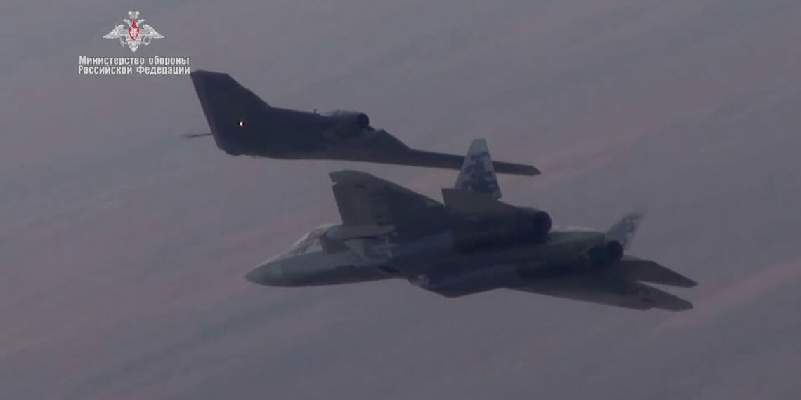Αυτός είναι ο εφιάλτης των F-35! Τα αεροσκάφη που θα προστατεύουν τα ρωσικά μαχητικά στον αέρα [vid]
