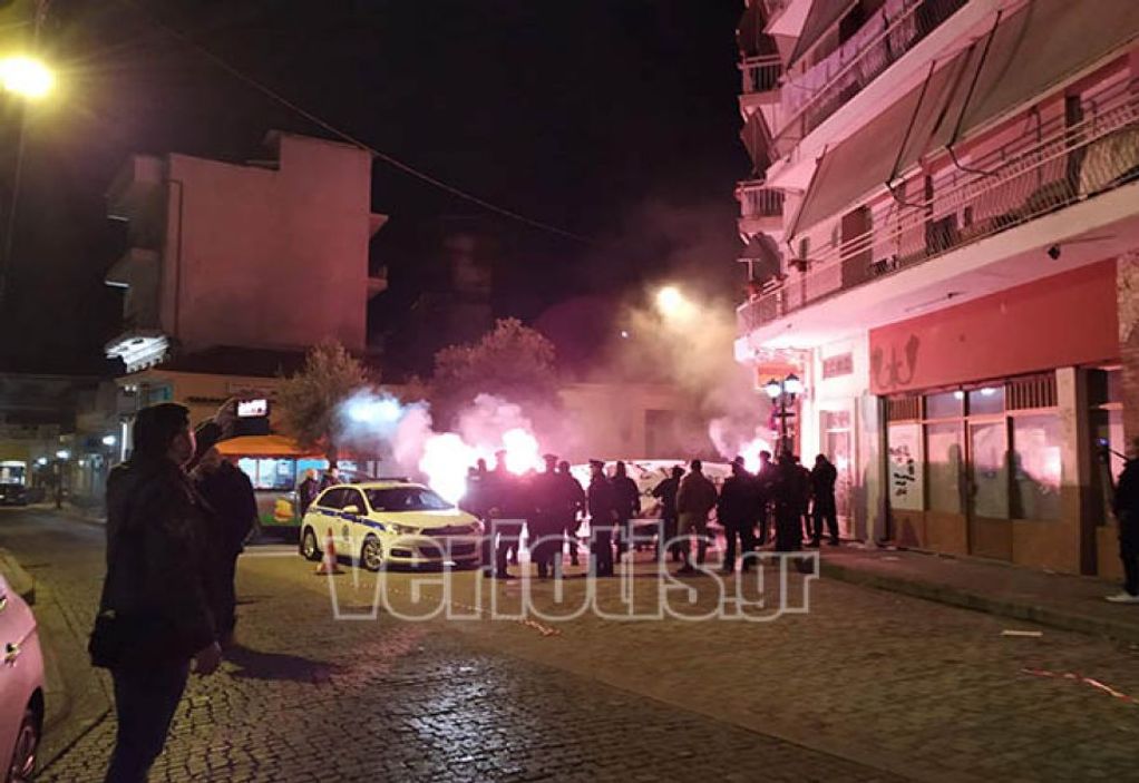 Βέροια: Φυγάδευσαν τον Βορίδη από συνάντηση με αγρότες λόγω οπαδών του ΠΑΟΚ