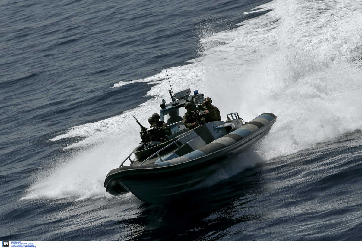 Φθιώτιδα: Η μαρτυρία του ψαρά φέρνει άντρες της Μονάδας Υποβρυχίων Καταστροφών στα Καμένα Βούρλα!