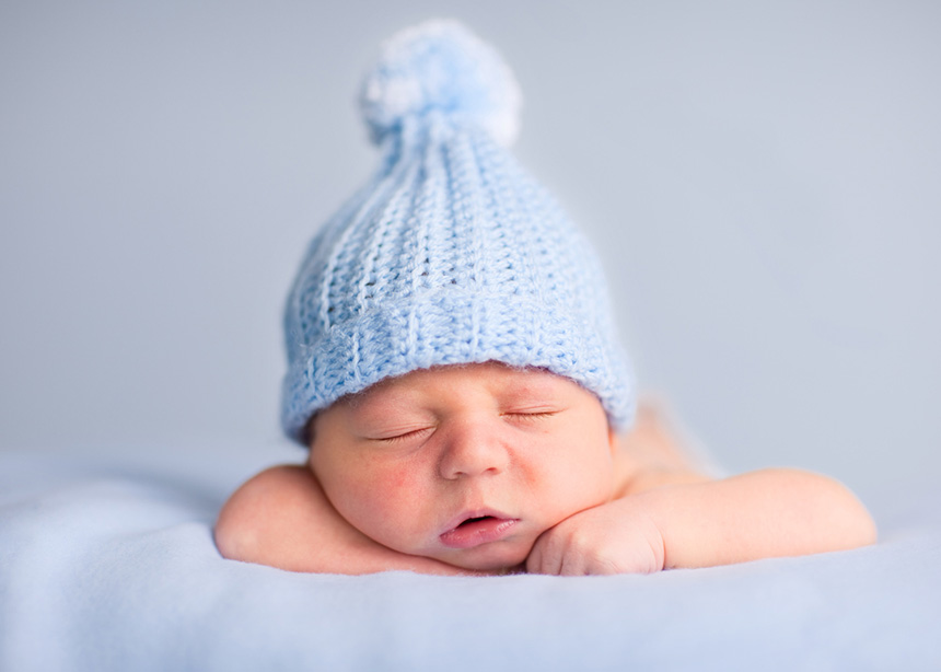 Νεογέννητο κοιτάει με νεύρα το μαιευτήρα και η φωτογραφία γίνεται viral!