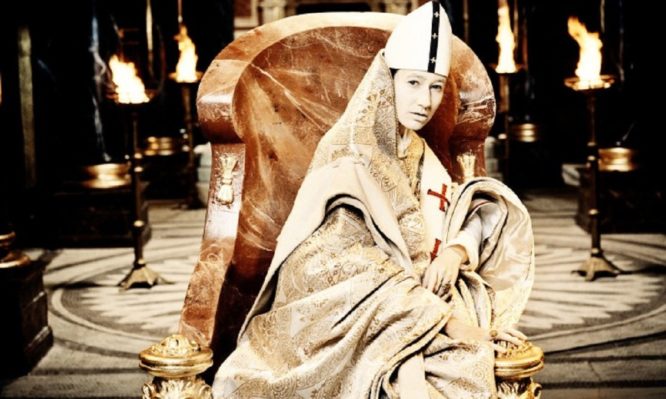 Τελικά υπάρχει γυναίκα που κατάφερε να γίνει Ποντίφικας;