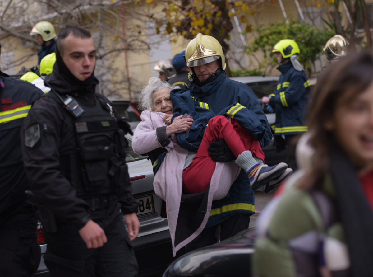 Παλαιό Φάληρο: Μεγάλη φωτιά σε σπίτι! [video]