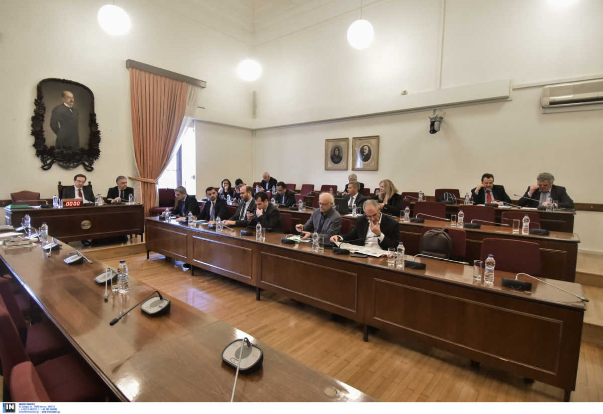 Βουλή: Ερευνάται η πιθανότητα διεύρυνσης του κατηγορητηρίου για τον Δημήτρη Παπαγγελόπουλο
