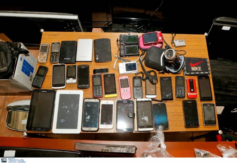 Τρεις ανήλικοι σε  συμμορία στις Αχαρνές - Κατηγορούνται για 39 ληστείες και κλοπές - «Χτυπούσαν» από ταξί μέχρι ντελίβερι