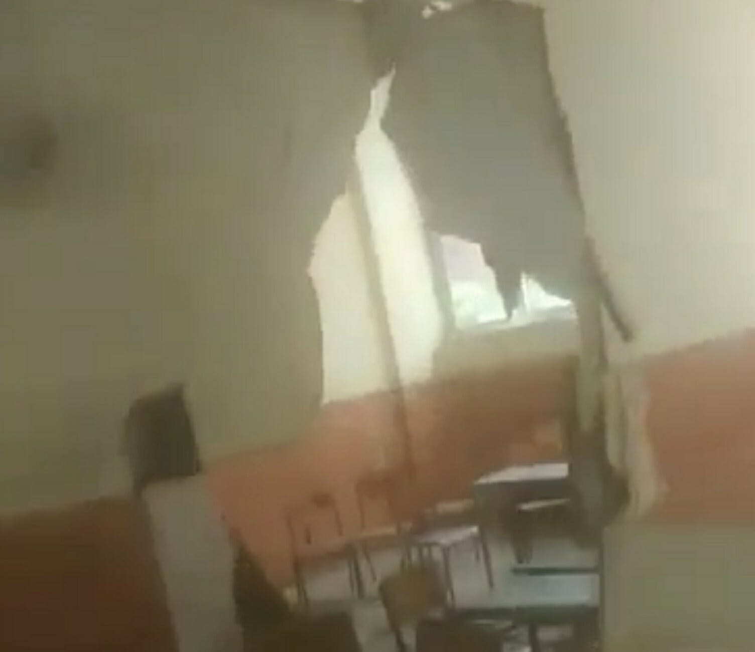 Κέρκυρα: Απίστευτες καταστροφές σε υπό κατάληψη σχολείο! Διέλυσαν μέχρι τους τοίχους (Βίντεο)