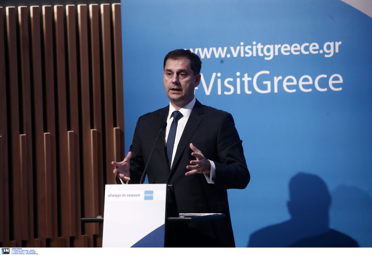 Θεοχάρης από Σαντορίνη: Να αποδείξουμε ότι η Ελλάδα είναι μία από τις πλέον ασφαλείς χώρες στον κόσμο