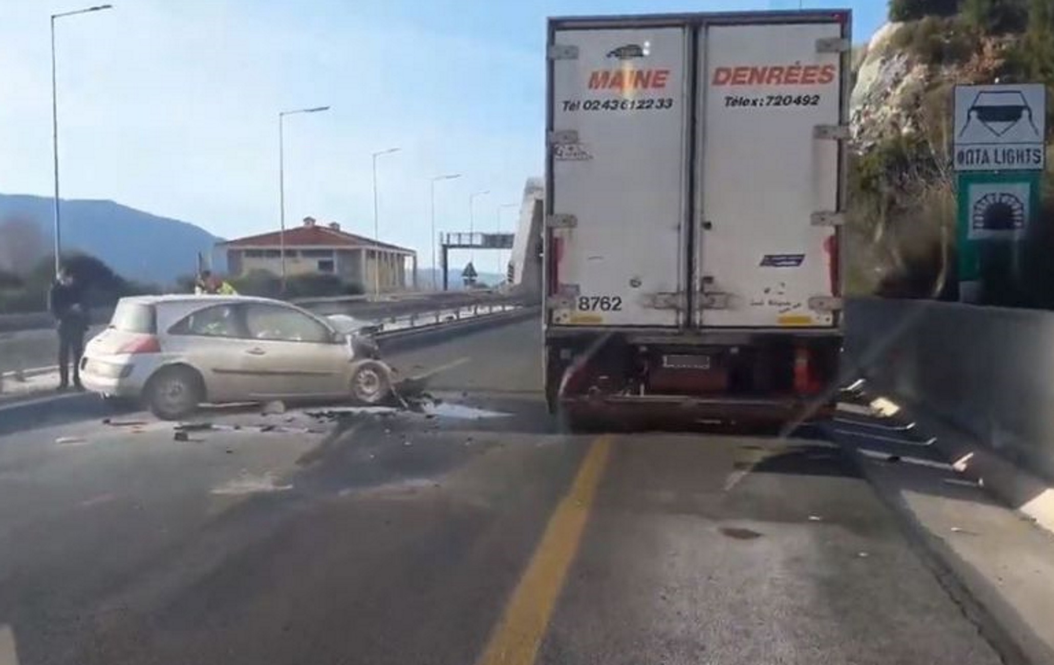 Βέροια: Σοβαρό τροχαίο στην Εγνατία! Αυτοκίνητο τυλίχθηκε στις φλόγες μετά από σύγκρουση με φορτηγό [video]