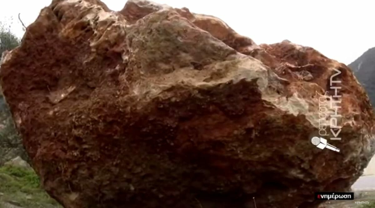 Τεράστιος βράχος αποκολλήθηκε σκορπώντας το φόβο και τον τρόμο! video
