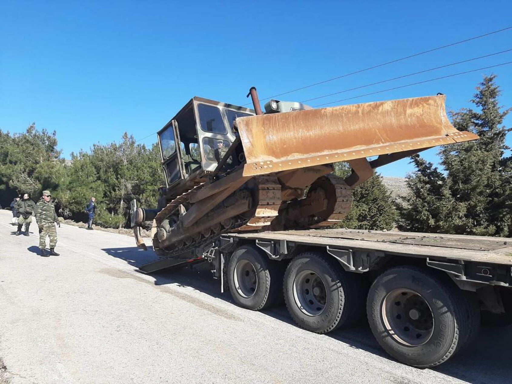 Χίος: Όλα κλειστά! Γενική απεργία για τα επεισόδια με τον κόσμο στους δρόμους για τις νέες δομές
