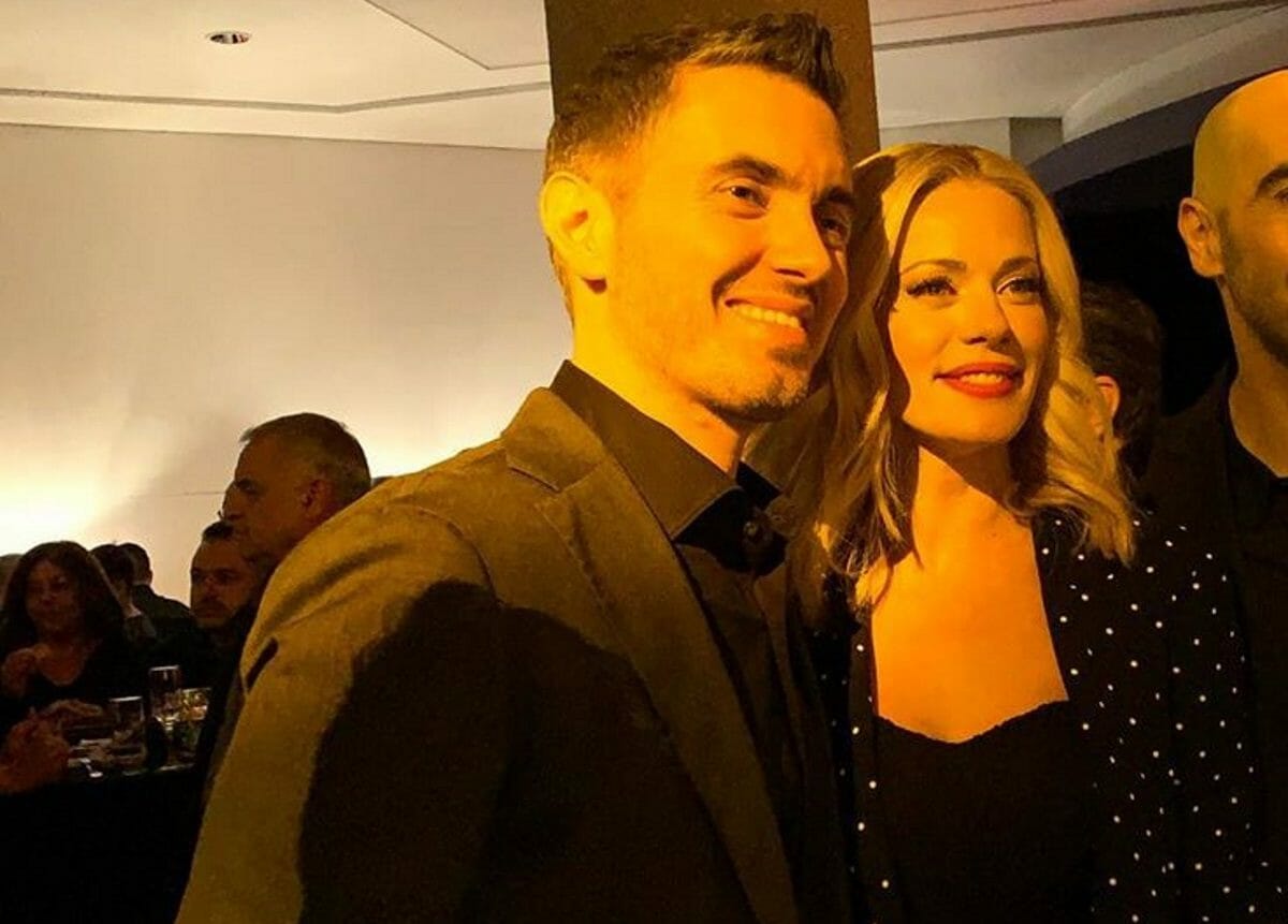 Ζέτα Μακρυπούλια – Μιχάλης Χατζηγιάννης: Αγκαλιά στην κοπή της πίτας του ANT1 [pics]