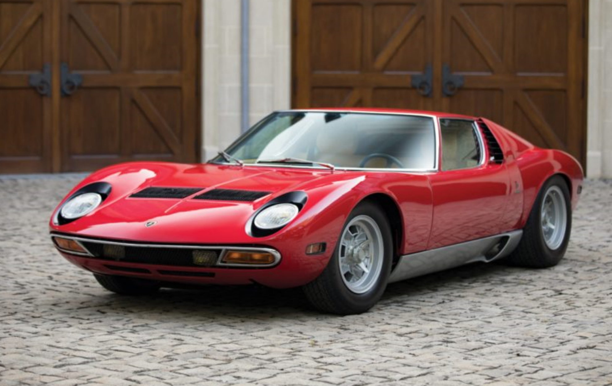 Lamborghini Miura SV: στυλ και απαράμιλλη ιστορία