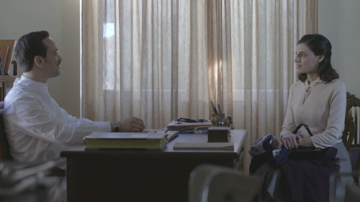 Το νέο παράνομο ζευγάρι στις Άγριες Μέλισσες θα φέρει τα πάνω κάτω!