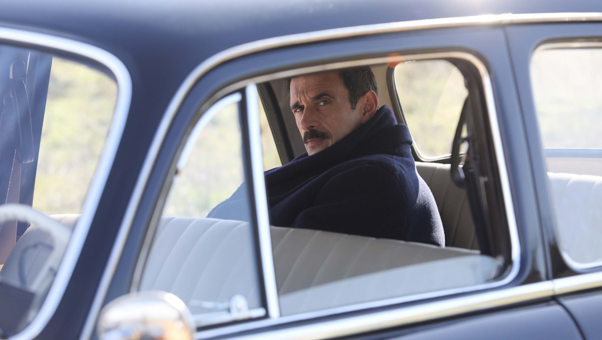 Αυτή η γυναίκα στις Άγριες Μέλισσες θα καθίσει τον Δούκα στο σκαμνί