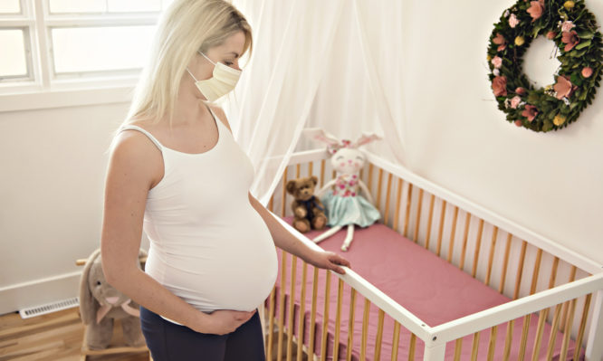 Κορονοϊός: Πώς επηρεάζει την εγκυμοσύνη – Τι έχουν δείξει οι μελέτες