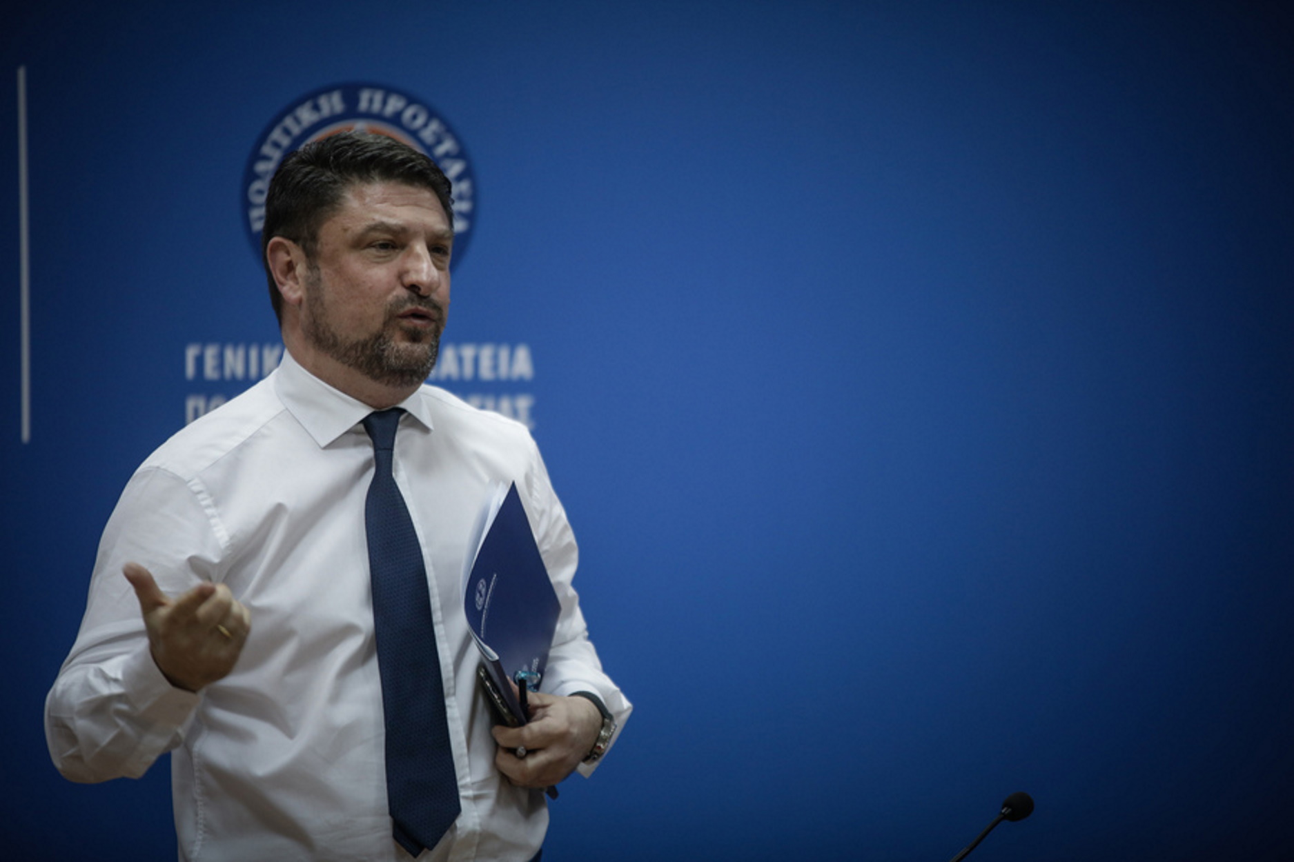 Ο υφυπουργός Πολιτικής Προστασίας και Διαχείρισης Κρίσεων, Νίκος Χαρδαλιάς ανακοινώνει τα νέα μέτρα που αφορούν στην απαγόρευση της κυκλοφορίας των πολιτών λόγω κορονοϊού, στο Κέντρο Επιχειρήσεων της Πολιτικής Προστασίας, Κυριακή 22 Μαρτίου 2020. ΑΠΕ-ΜΠΕ