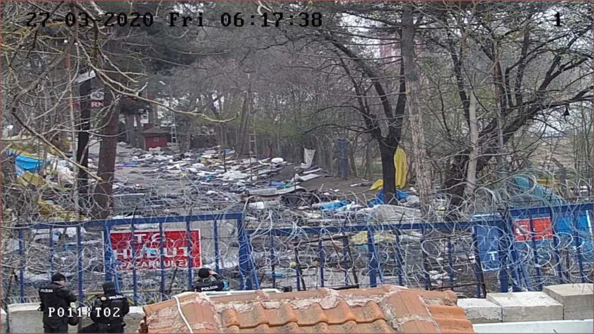 Άδειασε ο καταυλισμός στον Έβρο! Έφυγαν προς Τουρκία οι πρόσφυγες (pics)
