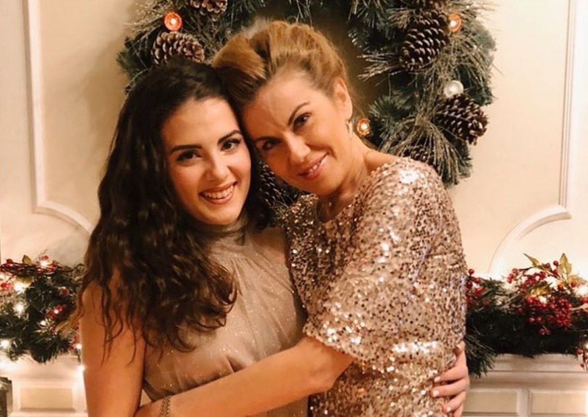 Ευγενία Μανωλίδου: Στην κουζίνα με sous – chef την κόρη της, λόγω καραντίνας ! [pic]