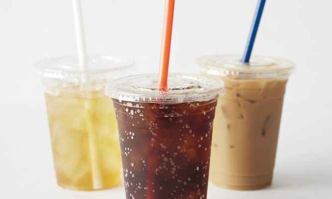 Κορωνοϊός: Προσφέρεται δωρέαν καφές ή χυμός σε όλους τους εργαζόμενους στα δημόσια νοσοκομεία