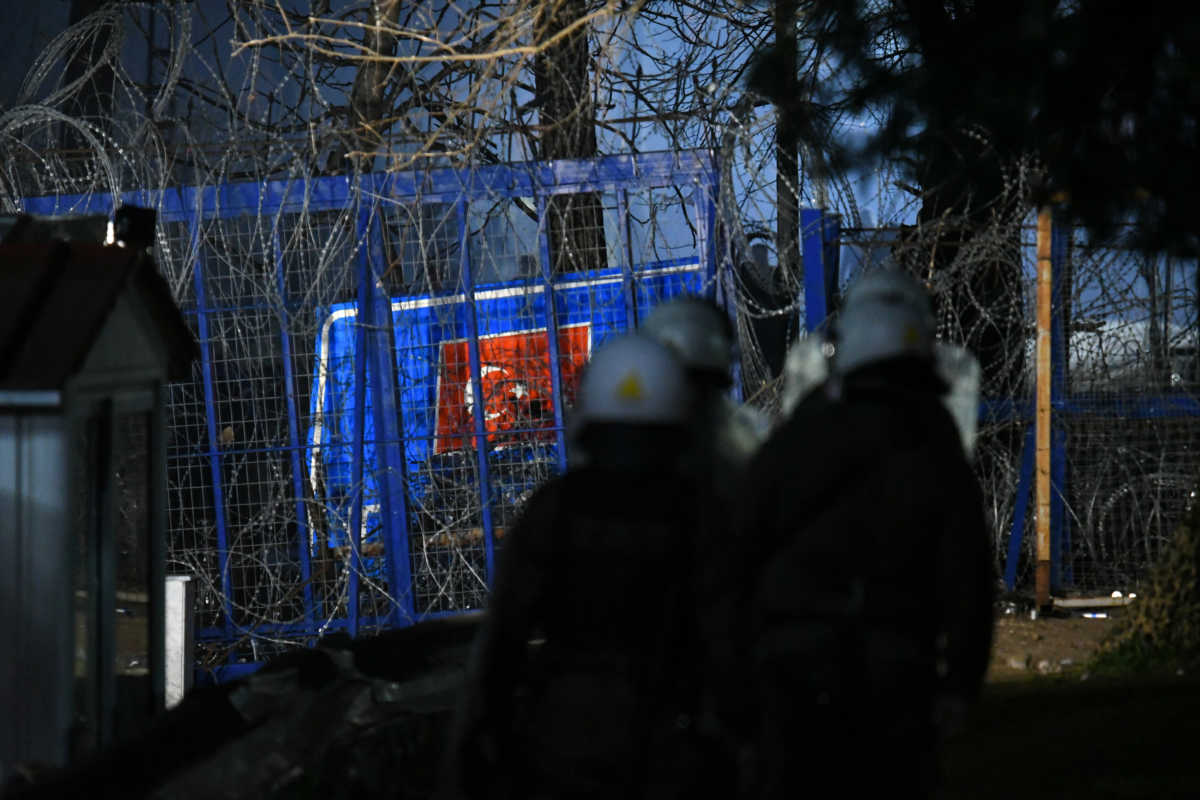 Ζητάει και τα ρέστα η Τουρκική πρεσβεία για τις αθλιότητες στον Έβρο