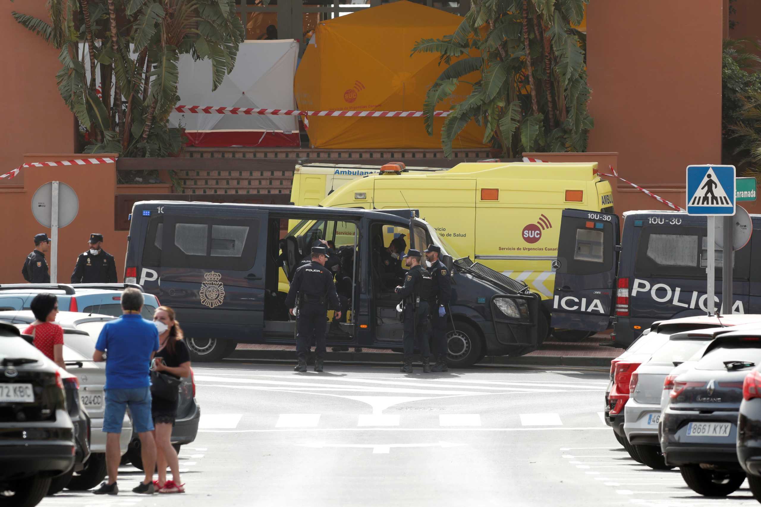 Ισπανία: Δέκα τραυματίες από ανατροπή τουριστικού λεωφορείου – Απεγκλωβισμοί επιβατών και σειρήνες ασθενοφόρων