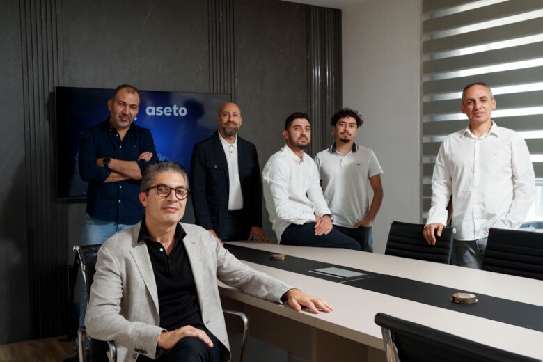 Η ομάδα της Aseto