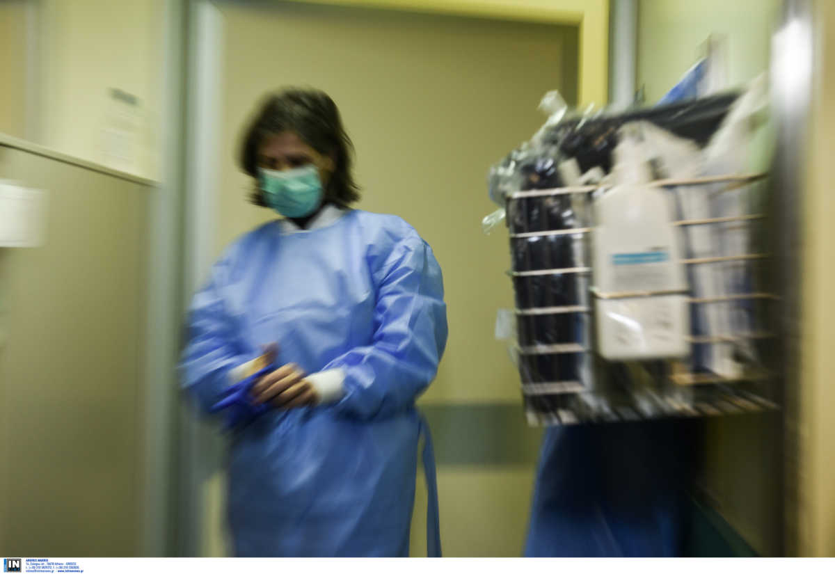 Κορονοϊός: Κραυγή αγωνίας από τους γιατρούς! “Προστατεύστε μας από τον ιό! Διάτρητα τα πρωτόκολλα του ΕΟΔΥ”