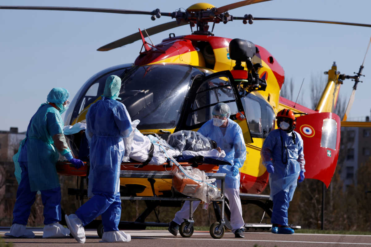 Κορονοϊός: Αεροδιακομιδή ασθενών για αποσυμφόρηση του νοσοκομείου στη Μιλούζ