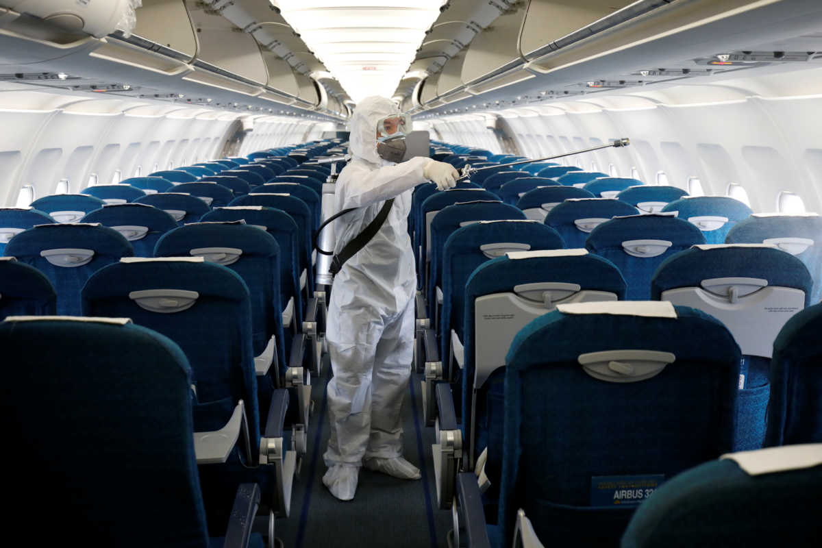 Κορονοϊός: ”Γονατίζουν” οι αεροπορικές εταιρίες από την επιδημία