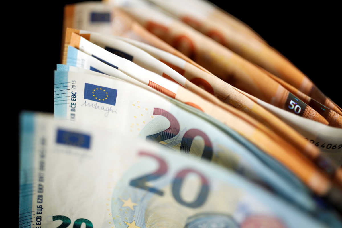 Νέα ΚΥΑ για το επίδομα των 800 ευρώ: Όλα όσα προβλέπει νέα απόφαση