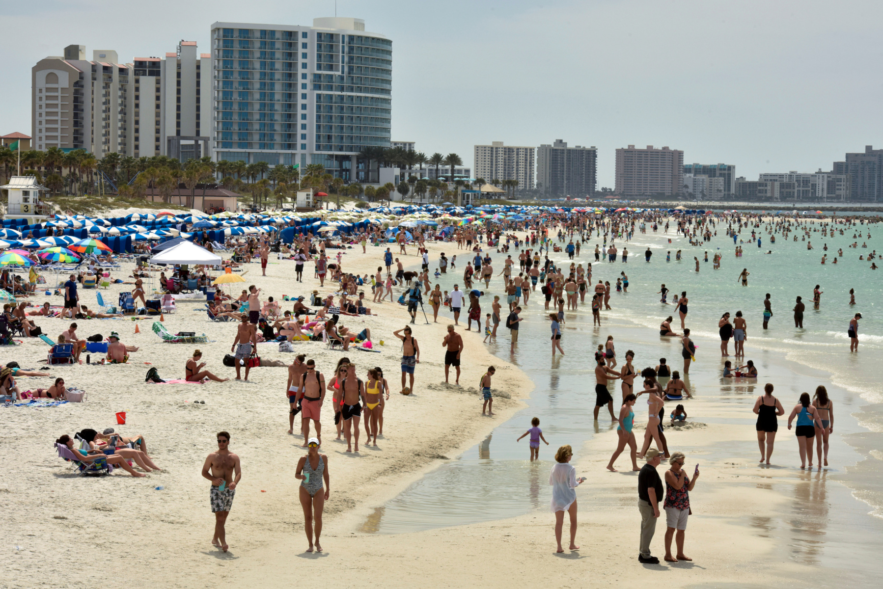 Κορονοϊός: Κλείνουν παραλίες σε Φλόριντα και Μαϊάμι