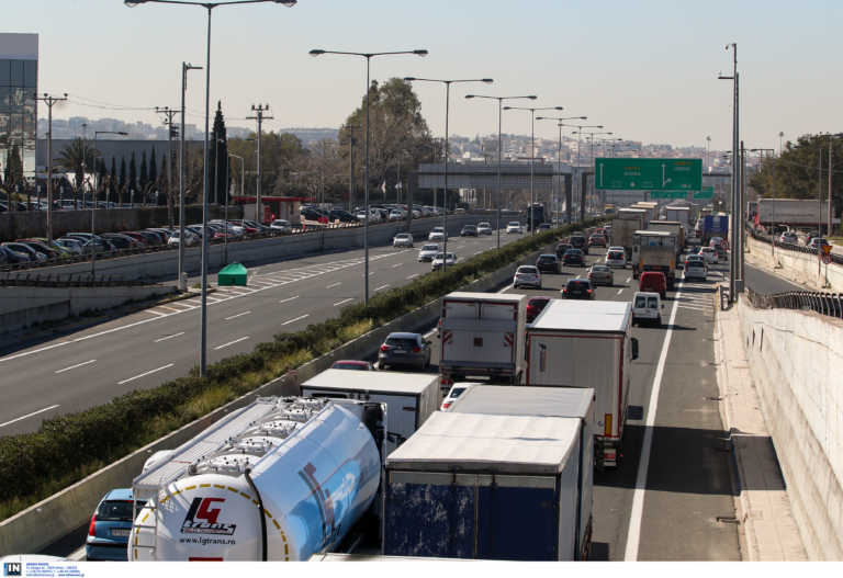 Ποιες μέρες απαγορεύεται η κυκλοφορία των φορτηγών - Οδηγίες της Τροχαίας στους εκδρομείς του Πάσχα