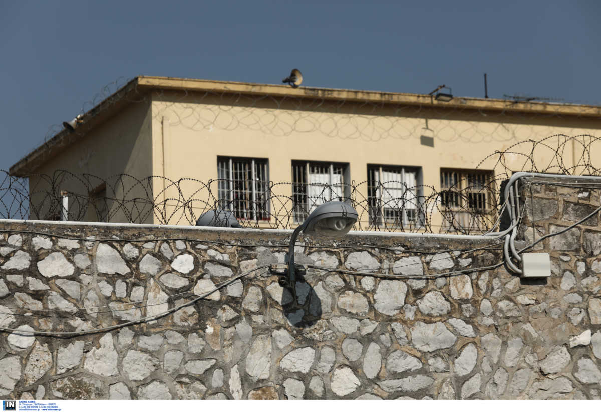 Τρίκαλα: Κρατούμενοι έβαλαν φωτιά σε στρώματα επειδή δεν πρόλαβαν ανοιχτό το κυλικείο των φυλακών