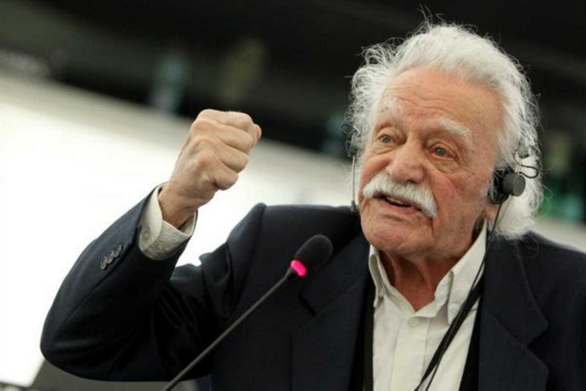 Μανώλης Γλέζος: “Μην ακούς τον γιατρό, δεν πρόκειται να πεθάνω”