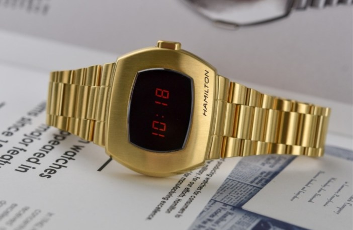 Το πρώτο ψηφιακό ρολόι που κυκλοφόρησε επιστρέφει καλύτερο από ποτέ!