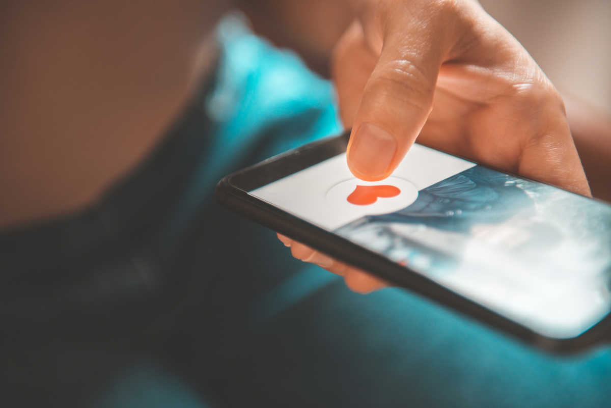 Κορονοϊός και στο Tinder: Δείτε τι ειδοποίηση έβγαλε στους χρήστες που ψάχνουν… ραντεβουδάκι