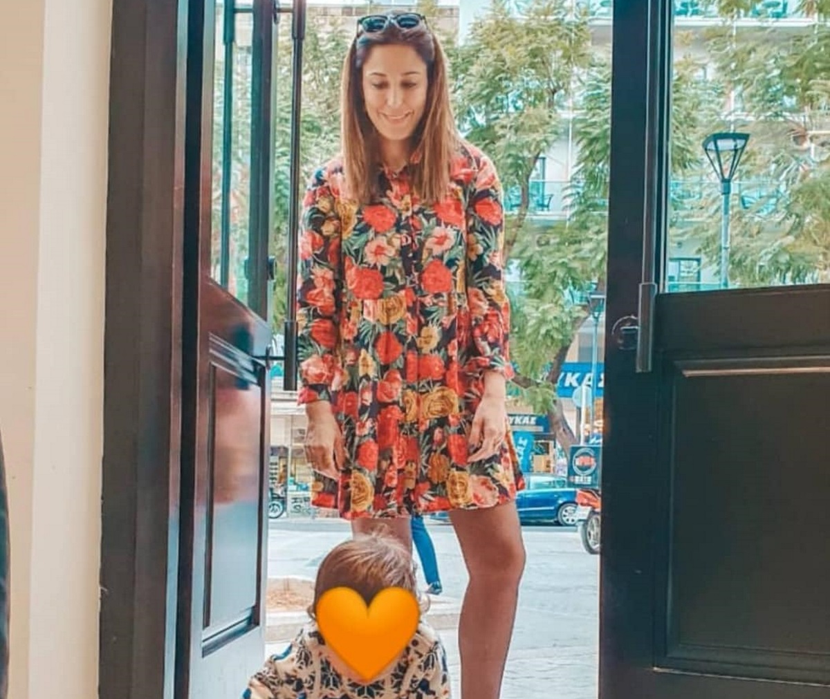 Κατερίνα Παπουτσάκη: Τι κάνει στο αμάξι, μέχρι να τελειώσει ο γιος της το ποδόσφαιρο;