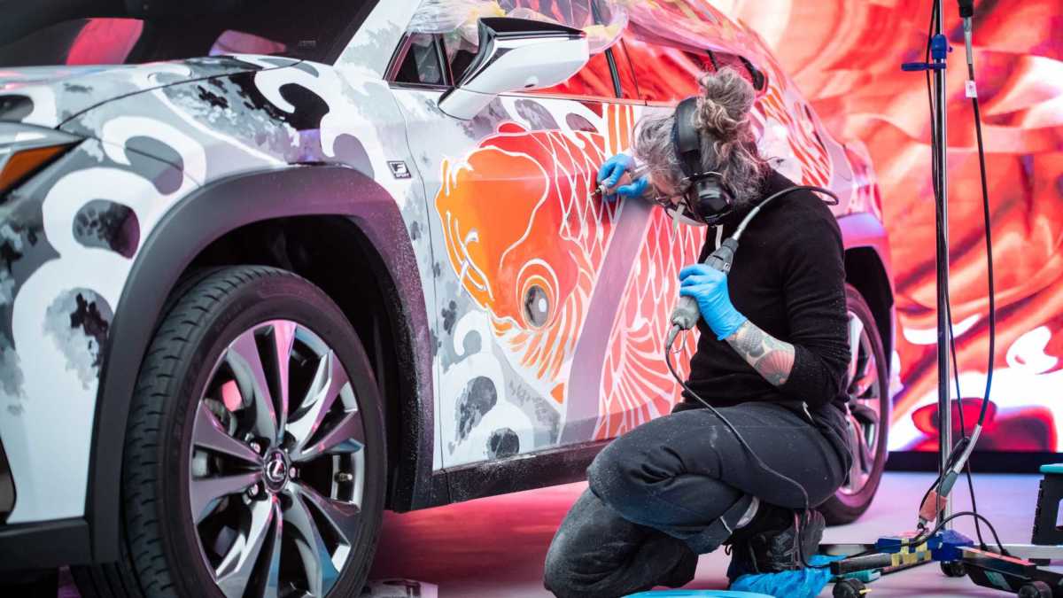 Αυτό το Lexus είναι το πρώτο αυτοκίνητο με τατουάζ [vid]