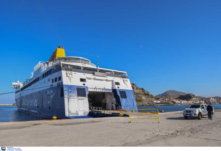 Τρεις κι ο κούκος: Μόλις 80 επιβάτες κατέβηκαν από τα πλοία στο λιμάνι του Ηρακλείου