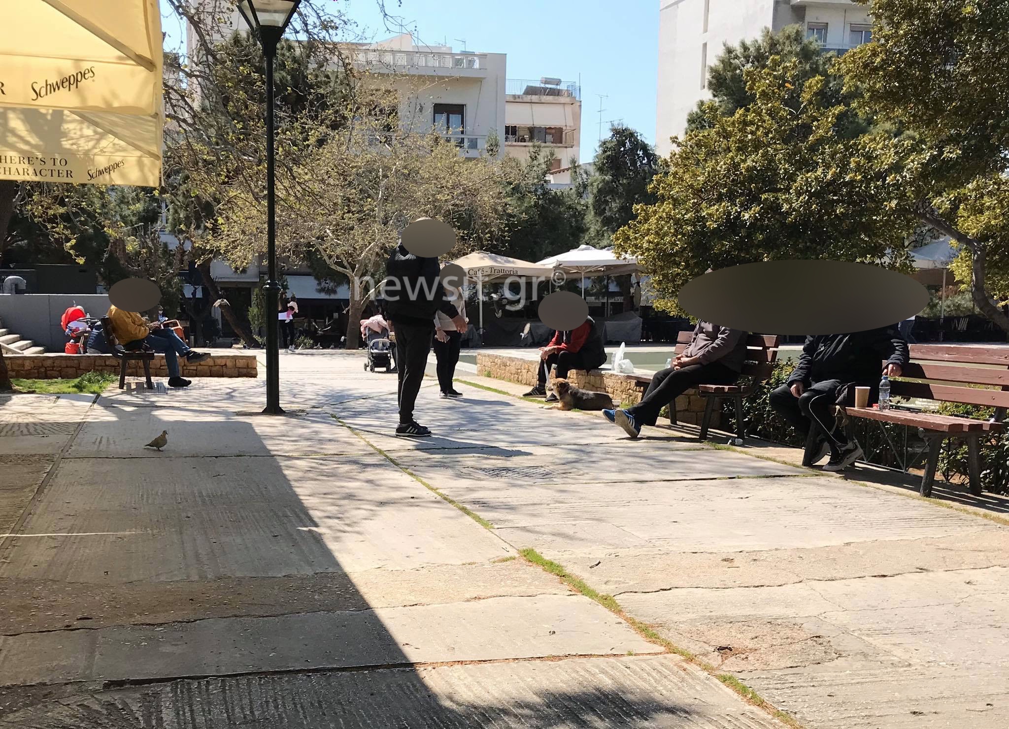 Κορονοϊός: Και στη Νέα Σμύρνη δεν μένουν κάποιοι σπίτι