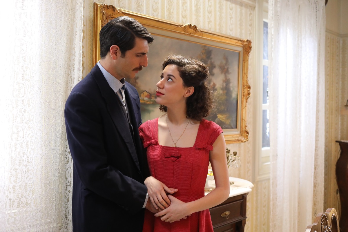 Η αποκάλυψη της Μαρίας Πετεβή για τις Άγριες Μέλισσες! Γι’ αυτό την επέλεξε ο Λευτέρης Χαρίτος…