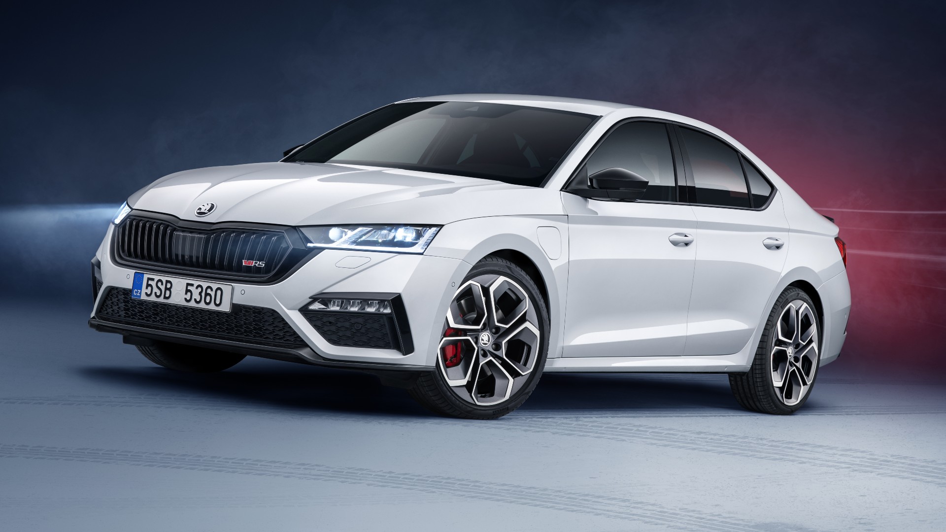 H Skoda παρουσίασε τη νέα Octavia RS που μπαίνει στην πρίζα! [vid]